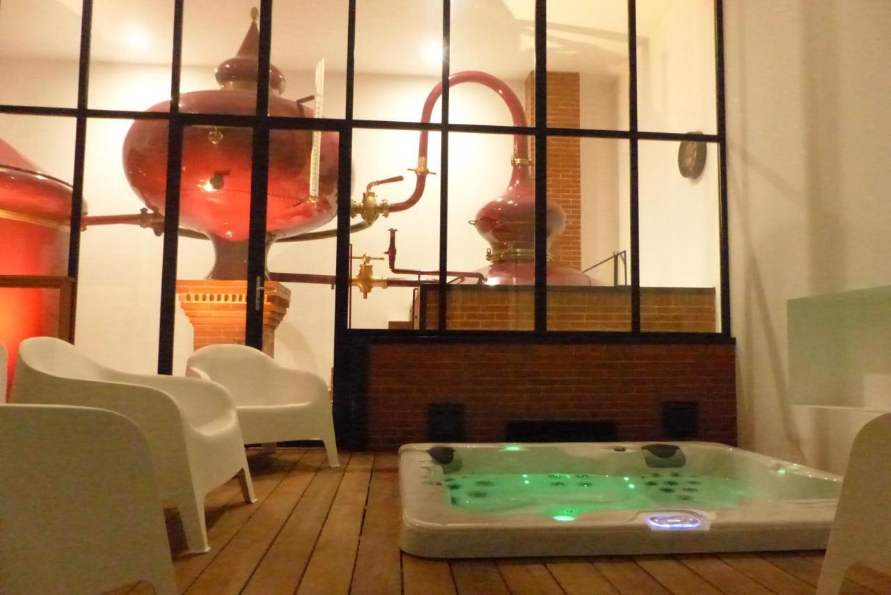 L'Alambic De L'Estuaire Bed & Breakfast Saint-Fort-sur-Gironde ภายนอก รูปภาพ