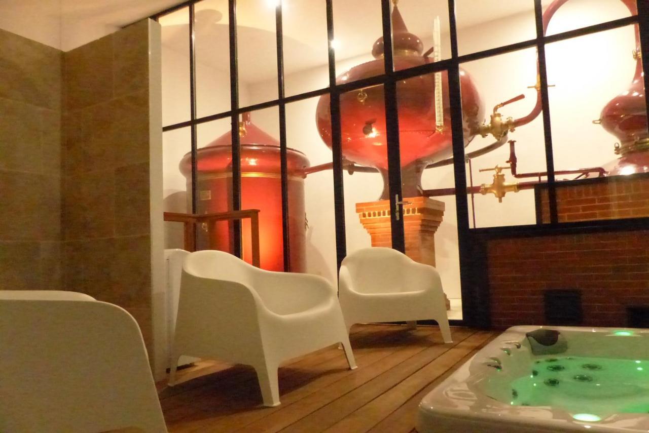 L'Alambic De L'Estuaire Bed & Breakfast Saint-Fort-sur-Gironde ภายนอก รูปภาพ
